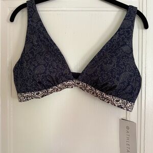 Athleta Aqualuxe Batik Bikini Top. NWT.  Size L.